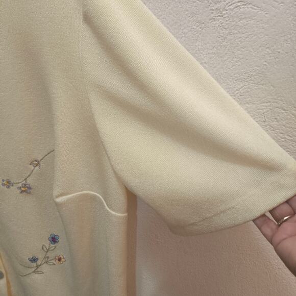 Teddi Cardigan Sweater Yellow Pastel Floral Dainty Embroidered Cottagecore Grany - Picture 3 of 9